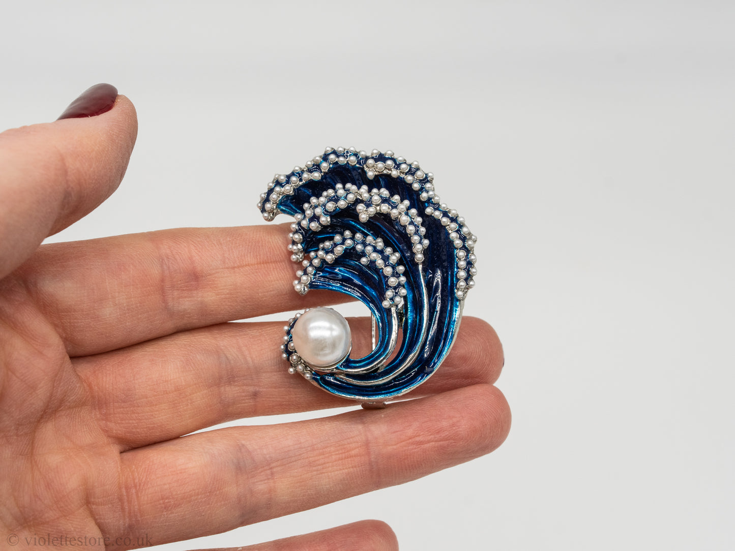 Wave Woman Brooch