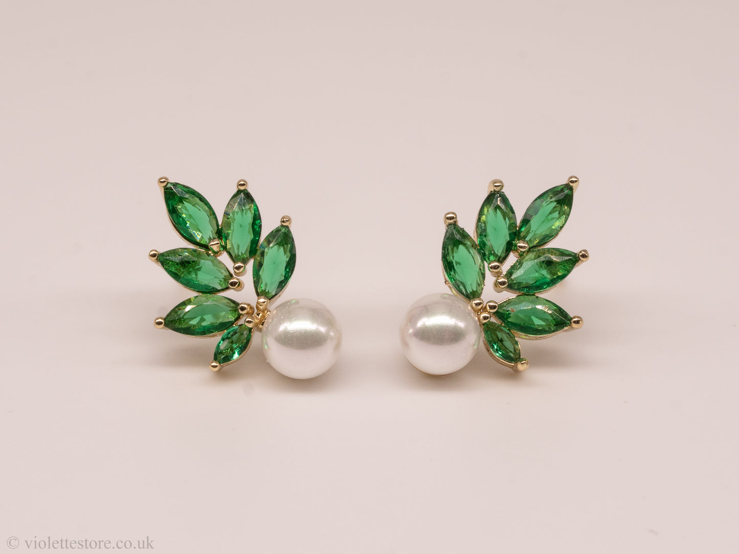 Bridal Stud Earrings Gold Wedding Earrings Pearl Wedding Earrings Bridal Earrings Wedding Earrings for Brides Flower Earrings Gold Bridal Earrings Stud Gold Wedding Earrings Crystal Wedding Jewellery Gold Earrings Bridal Party Jewellery Floral Stud Earrings