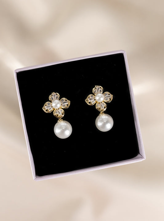 Mary Pearl Earrings