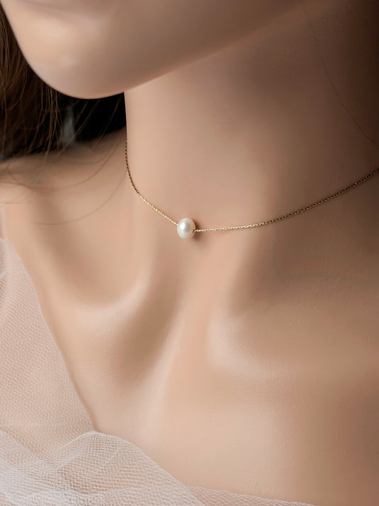 Dainty Pearl Necklace