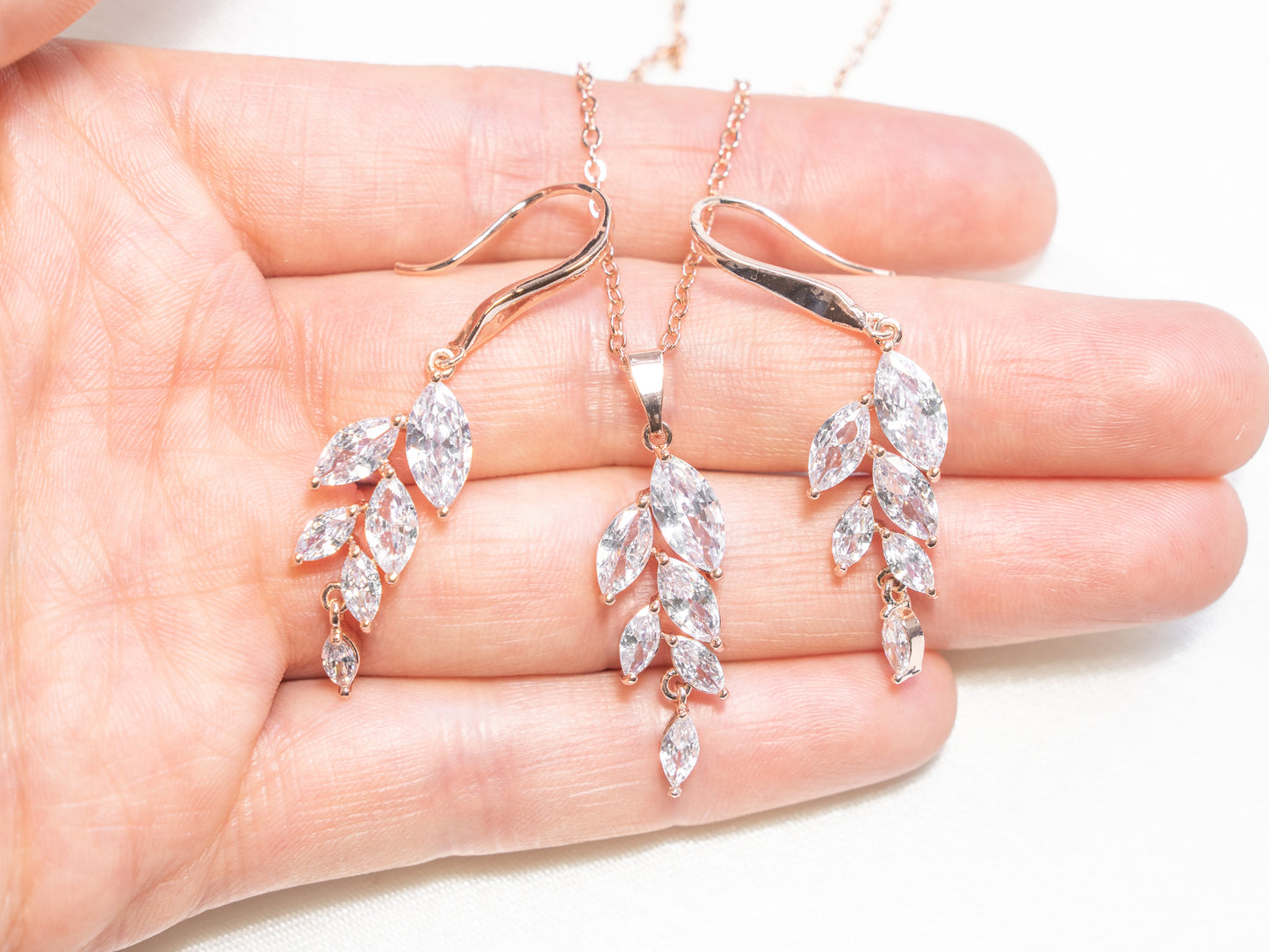 crystal jewellery for wedding day, gift idea